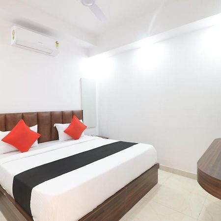 Hotel King Plaza Ню Делхи Екстериор снимка
