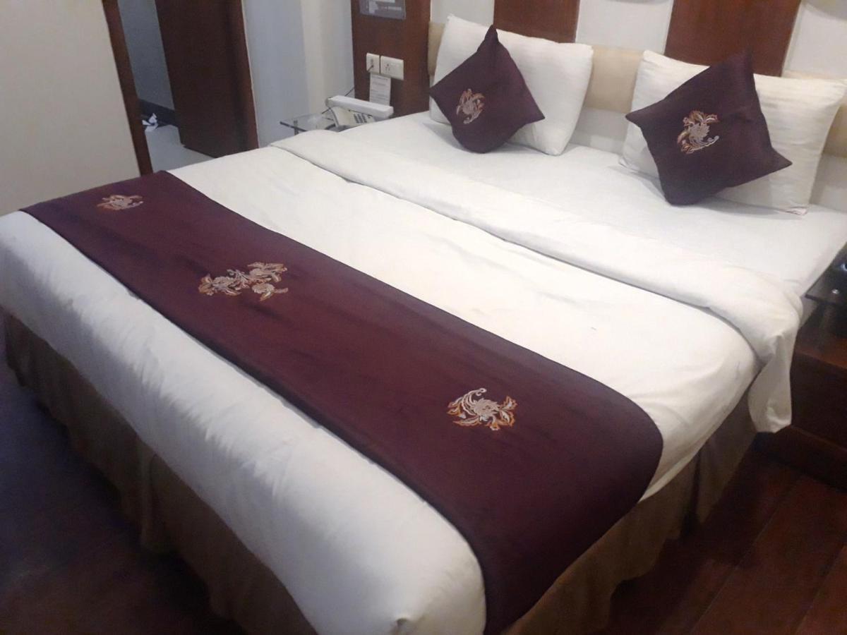 Hotel King Plaza Ню Делхи Екстериор снимка