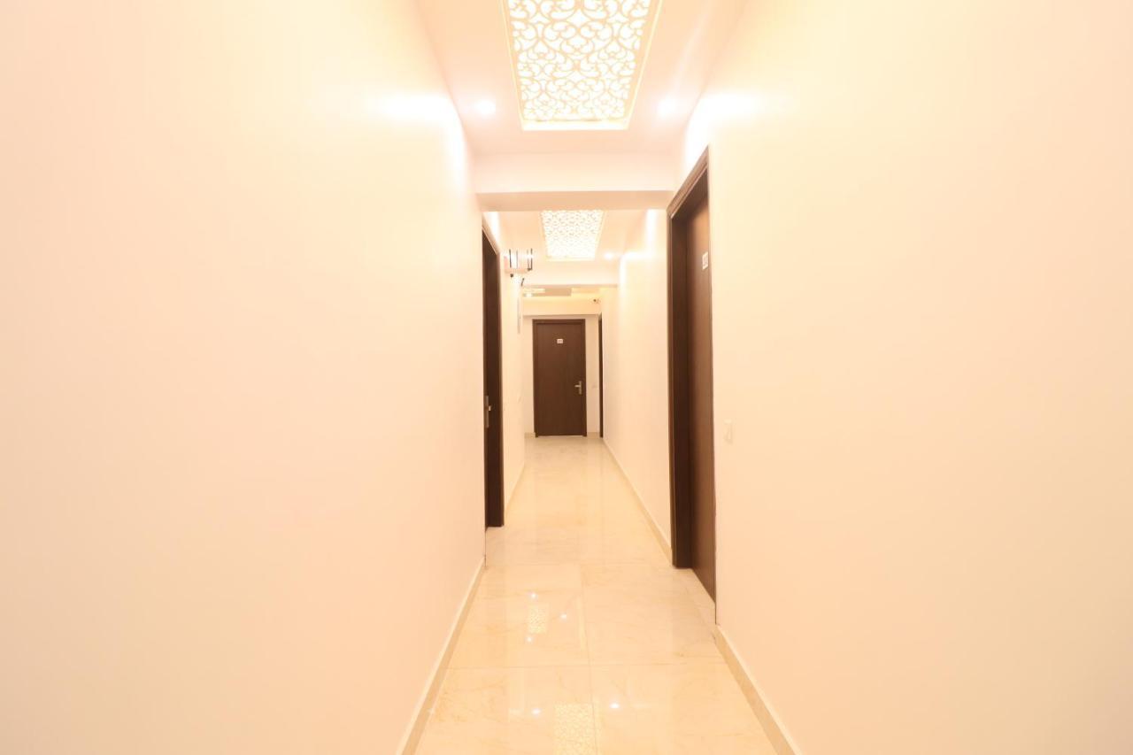 Hotel King Plaza Ню Делхи Екстериор снимка