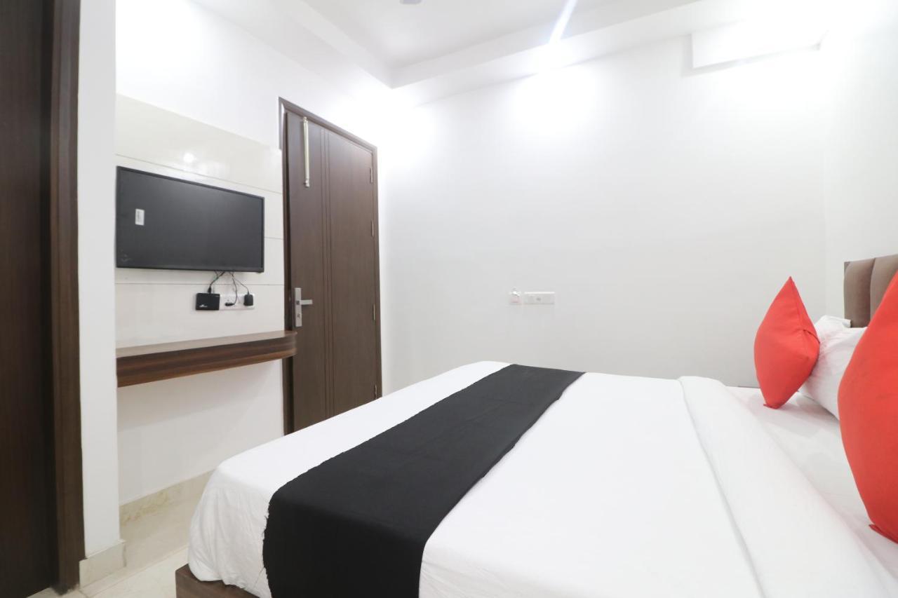 Hotel King Plaza Ню Делхи Екстериор снимка