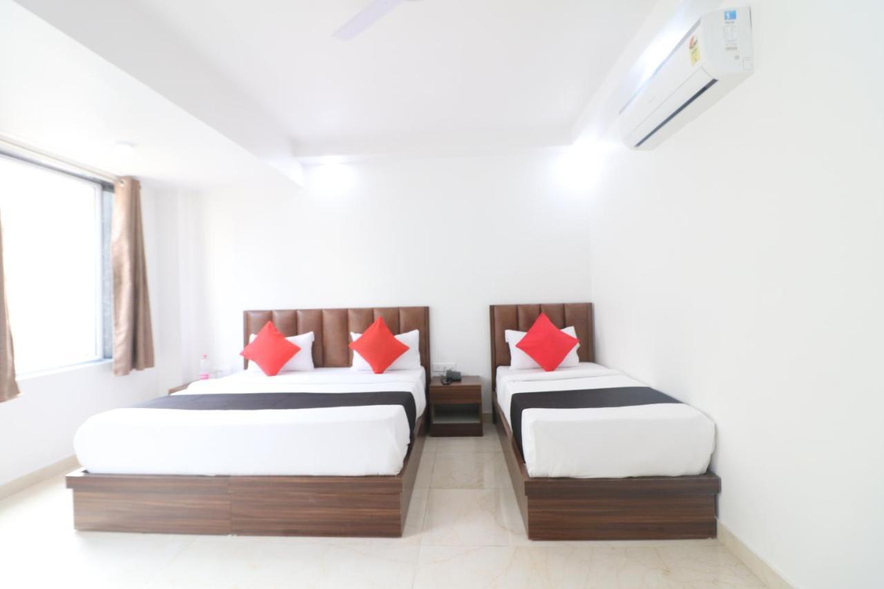 Hotel King Plaza Ню Делхи Екстериор снимка